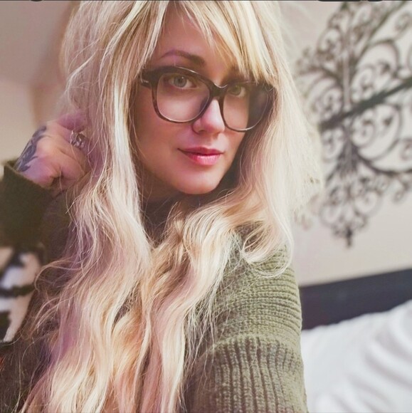 emjae_cole
